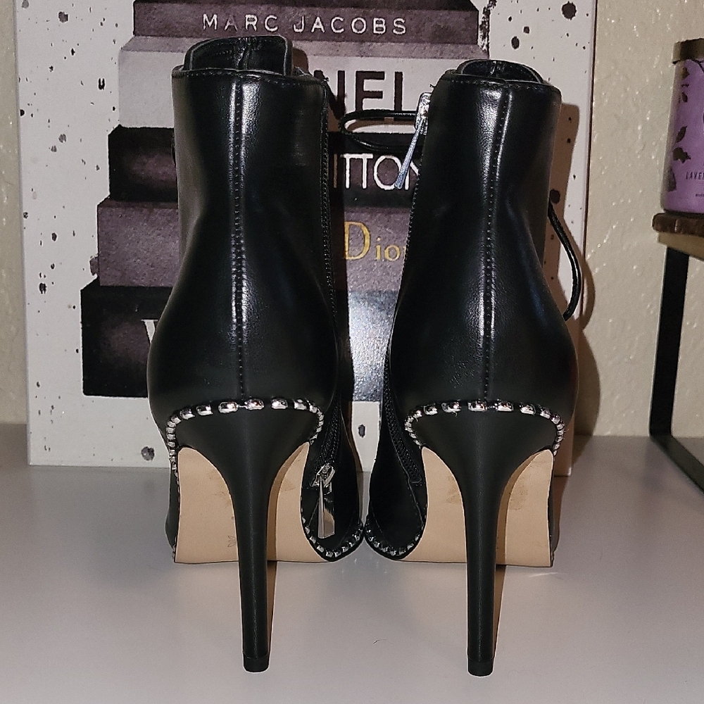 BCBGeneration Silver and Black Ankle Booties with Stiletto Heel - Picture 2 of 8